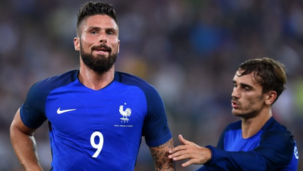 giroud-france-italy-friendly.jpg